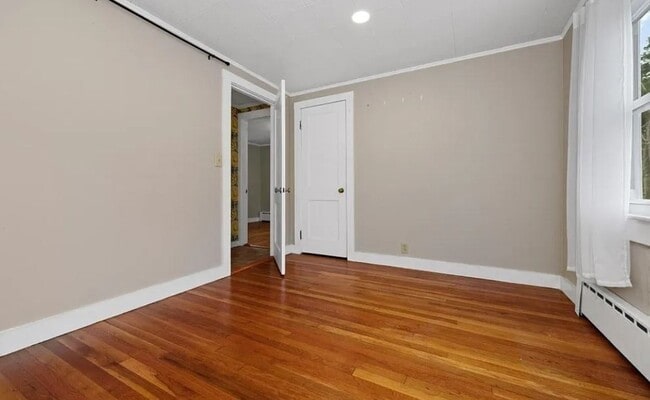 Building Photo - 264 Centre St