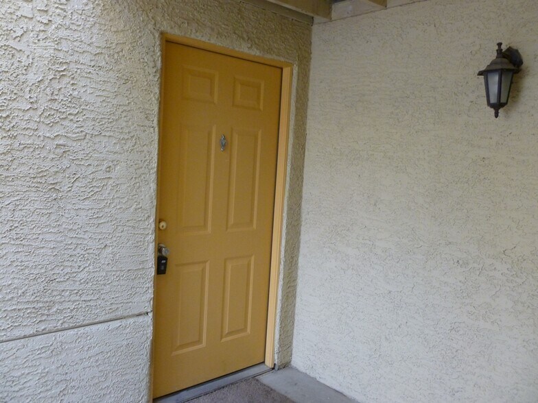Building Photo - 2801 N Rainbow Blvd