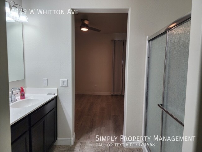 Building Photo - 30939 W Whitton Ave