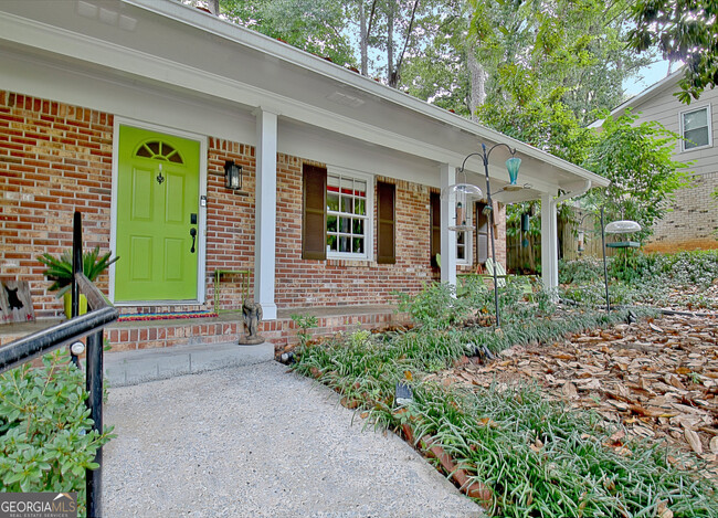 Building Photo - 124 Azalea Dr