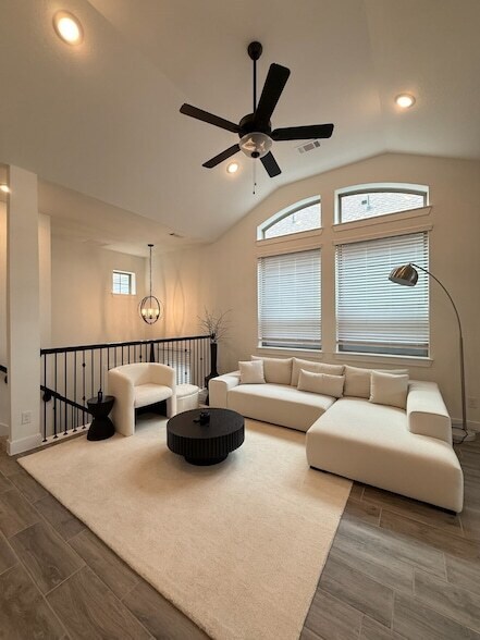 Building Photo - 7826 Starfish Arbor Dr