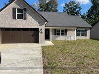 Building Photo - Maryville 37804 - 4 bedroom, 2 bath home - Call Ed Johnson 865-924-5045