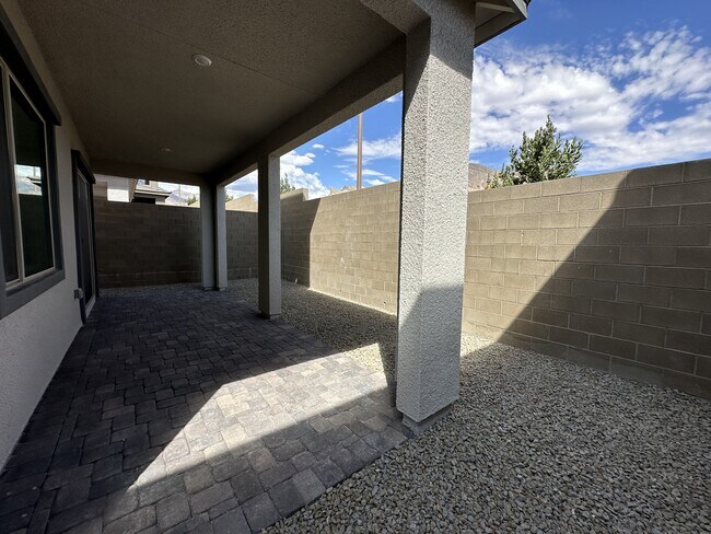 Building Photo - 11836 Black Canary Ave