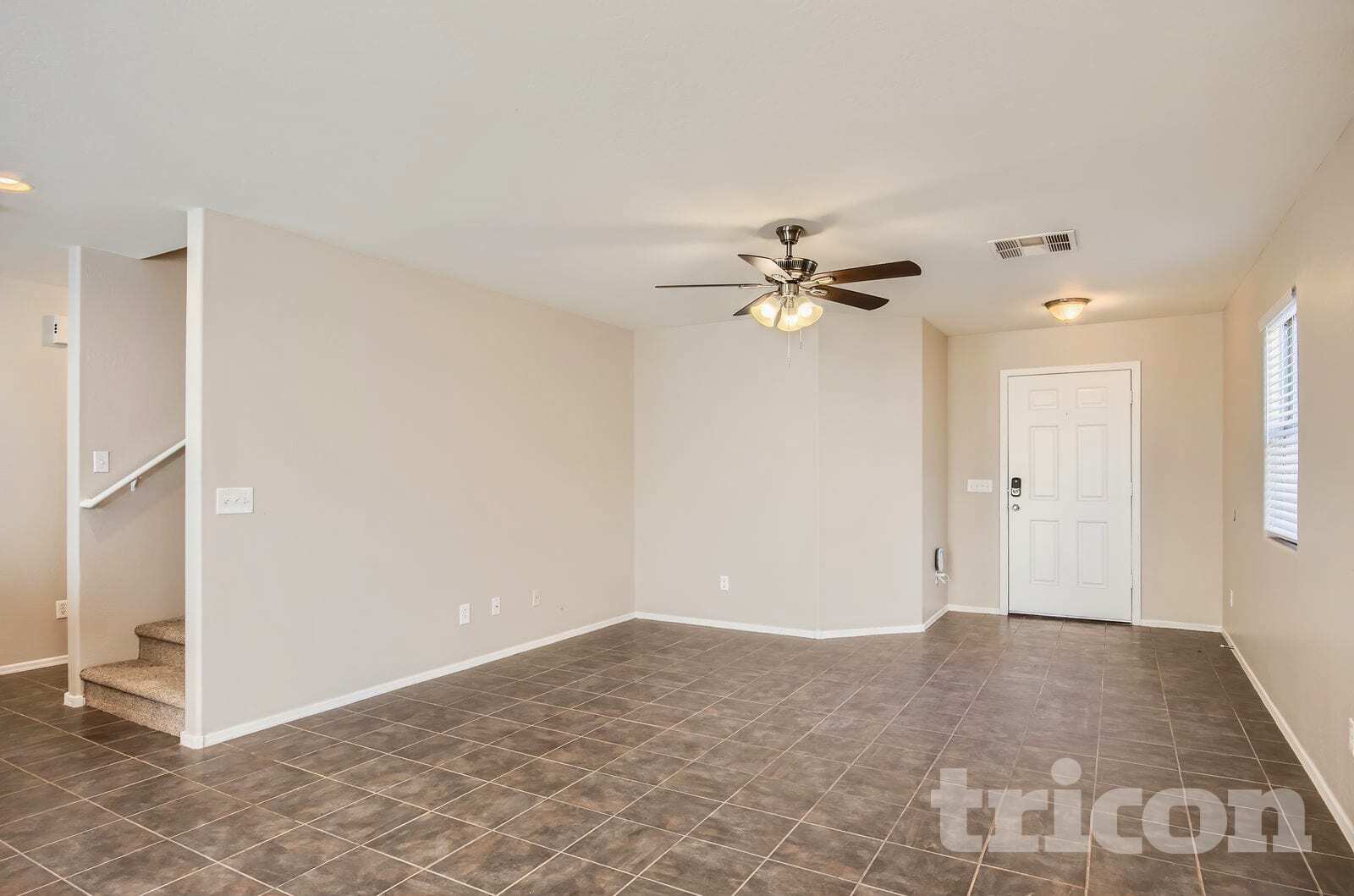 Building Photo - 13301 E Primrose Ln