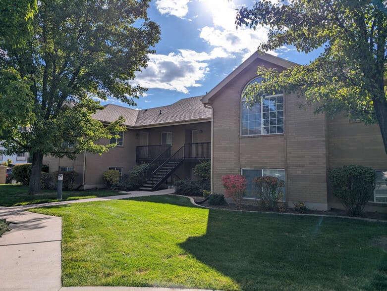 Building Photo - 370 E 1420 S