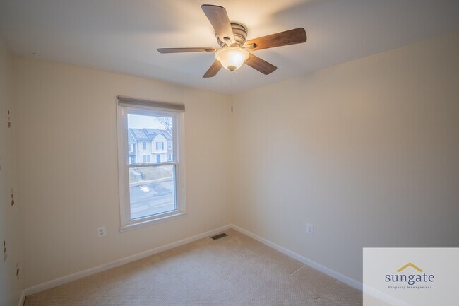 Building Photo - 21 Robin Ridge Ct