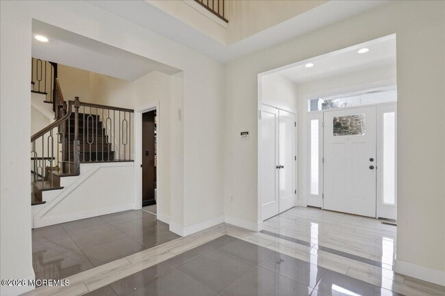 Building Photo - 475 Monmouth Pl