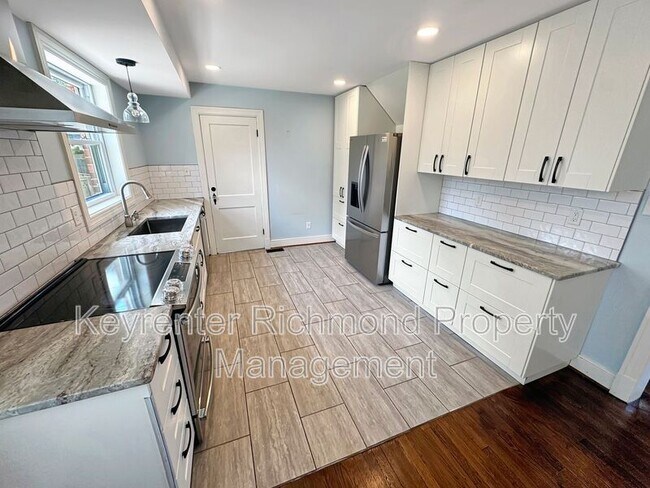 Building Photo - 2127 New Berne Rd