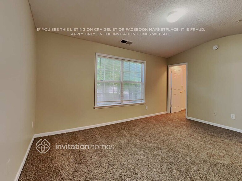 Building Photo - 151 Riverstone Commons Cir