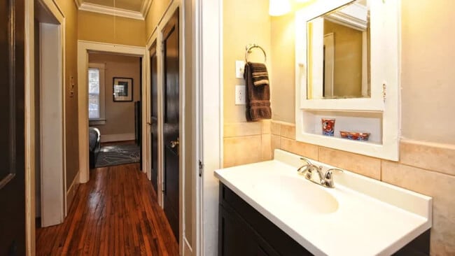 Building Photo - 2101 Kirkwood Ave