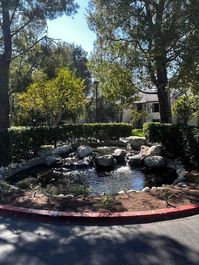 Building Photo - Newly Remodeled 1 bedroom in Laguna Hills!