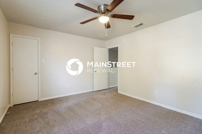 Building Photo - 4 Bedroom Pet-Friendly Home in PORTER, TX with Main Street Renewal