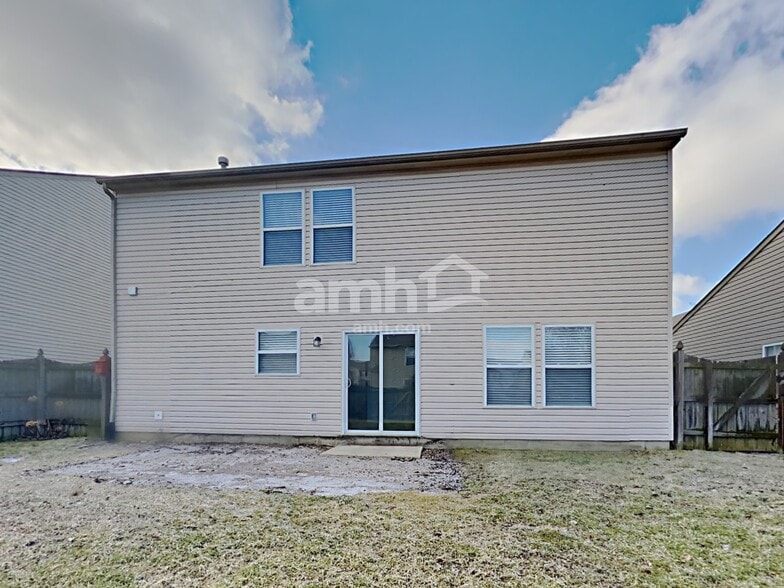 Building Photo - 10890 Clear Spring Dr
