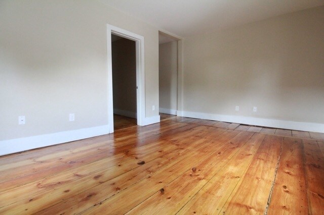 Building Photo - 263 Brown St