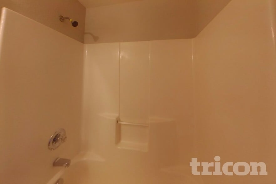 Building Photo - 4117 W 30th St Pl