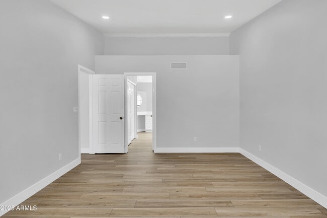 Building Photo - 5302 W Cheryl Dr