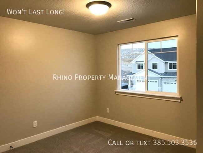 Building Photo - 249 Eaglewood Dr
