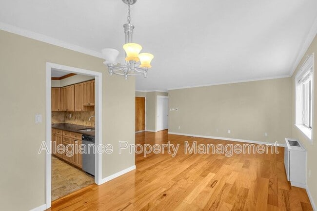 Building Photo - 5111 8th Rd S