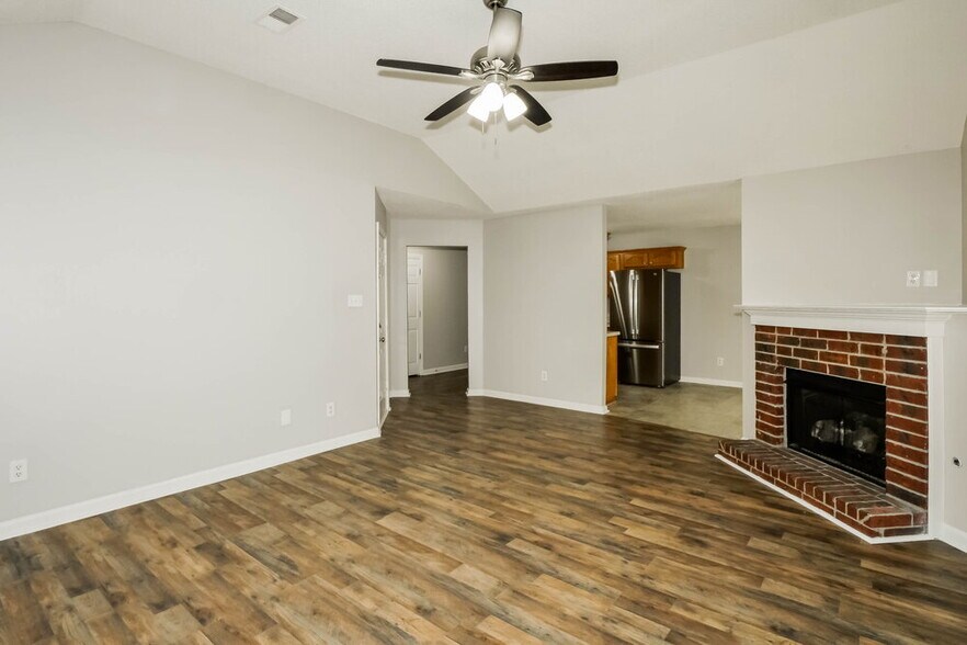 Building Photo - 5981 Wagon Hill Rd W