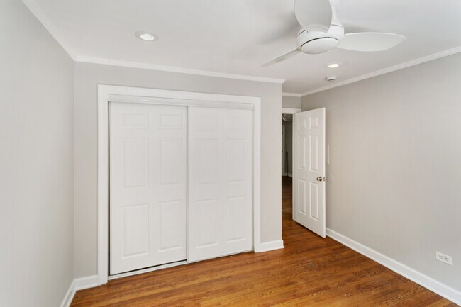 Building Photo - 323 N Princeton Ave