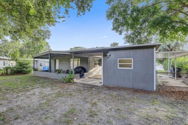Building Photo - 2018 Windsor Way