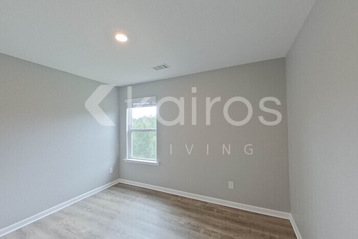 Building Photo - 6008 Argyle Loop