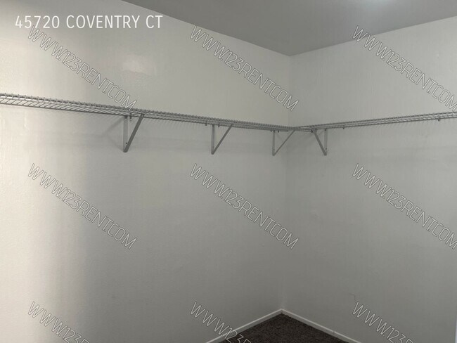 Building Photo - 45720 Coventry Ct.