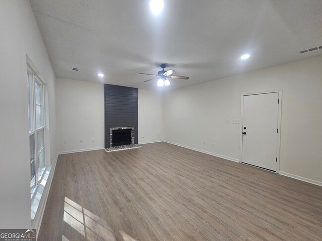 Building Photo - 150 Park Timbers Dr