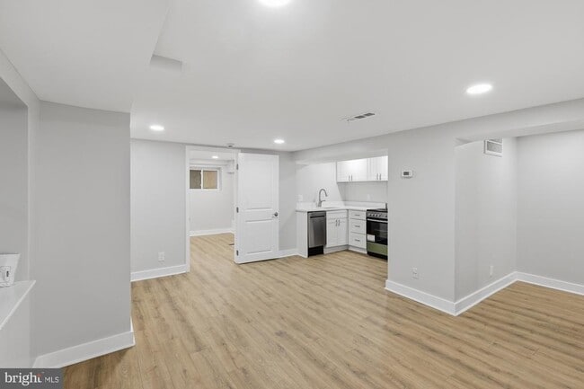 Building Photo - 2388 Champlain St NW