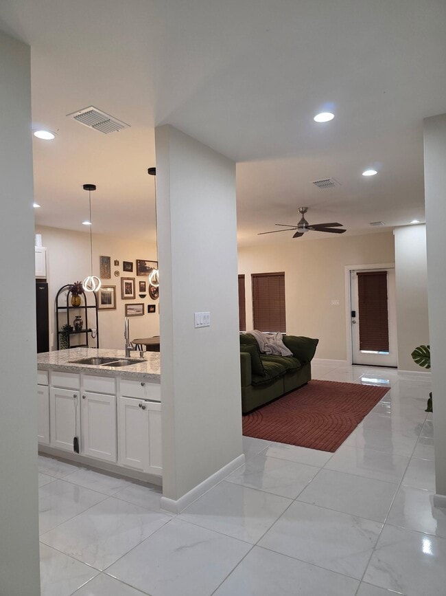 Building Photo - 1413 El CAPORAL DR.