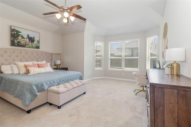 Building Photo - 3010 Flora Manor Dr