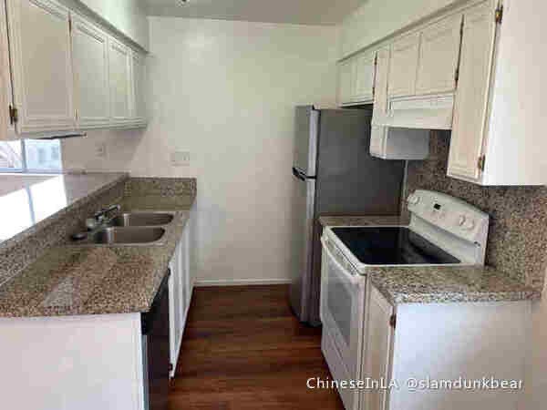 Building Photo - 18131 Via Amorosa