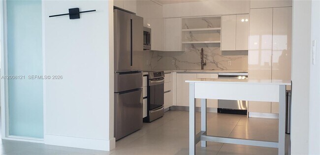 Building Photo - 5750 Collins Ave