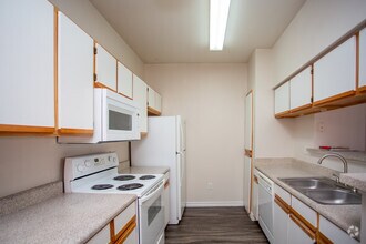 Woodridge Apartments - Dallas, TX | Apartment Finder