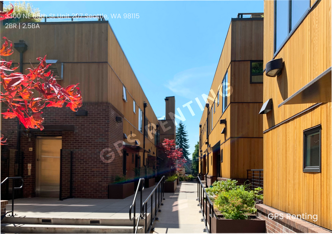 Building Photo - 3300 NE 65th St