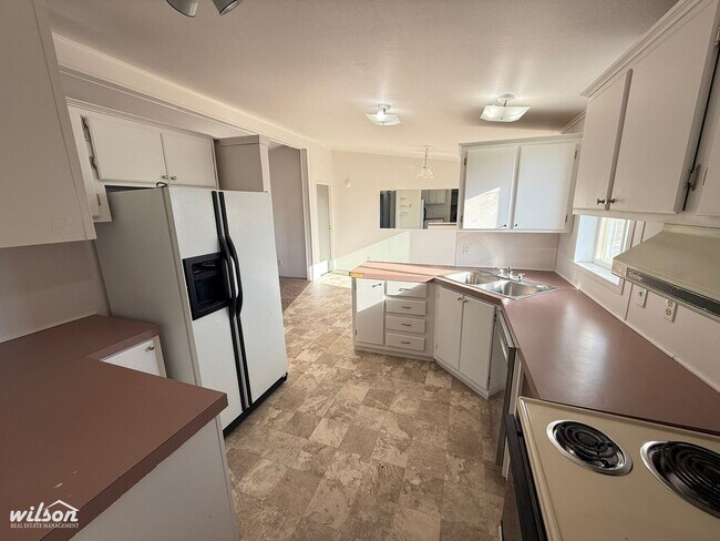 Building Photo - Spacious 3 Bed / 2 Bath Country Home on 1 Acre – Tieton, WA