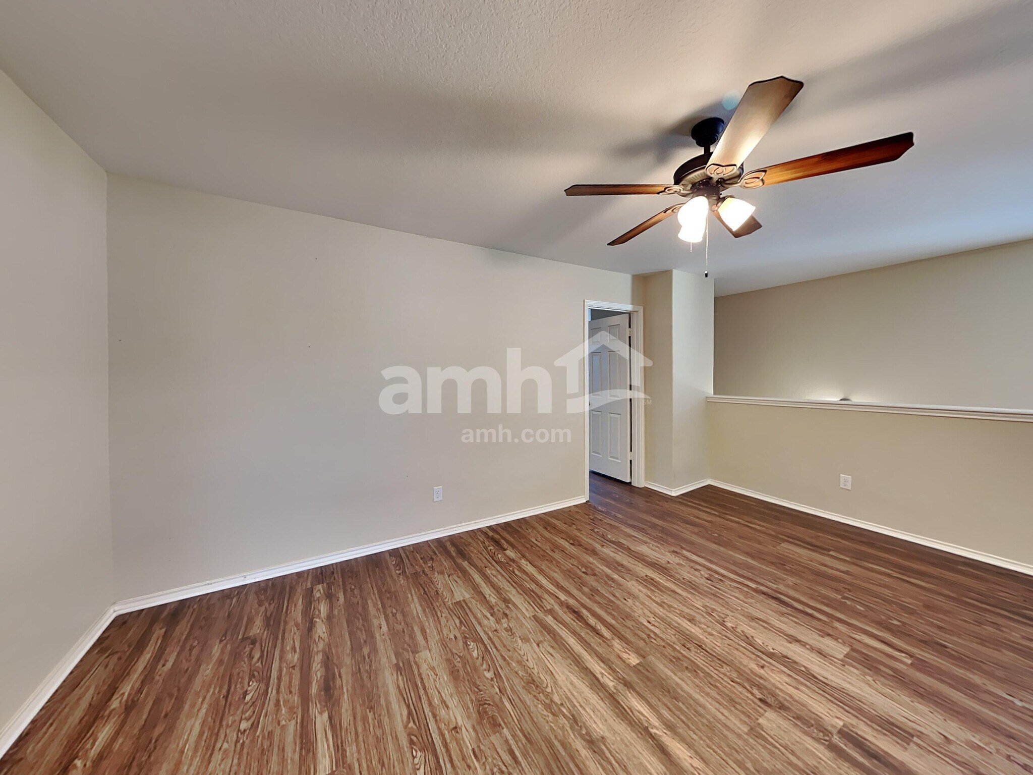 Building Photo - 9210 Pacific Maple