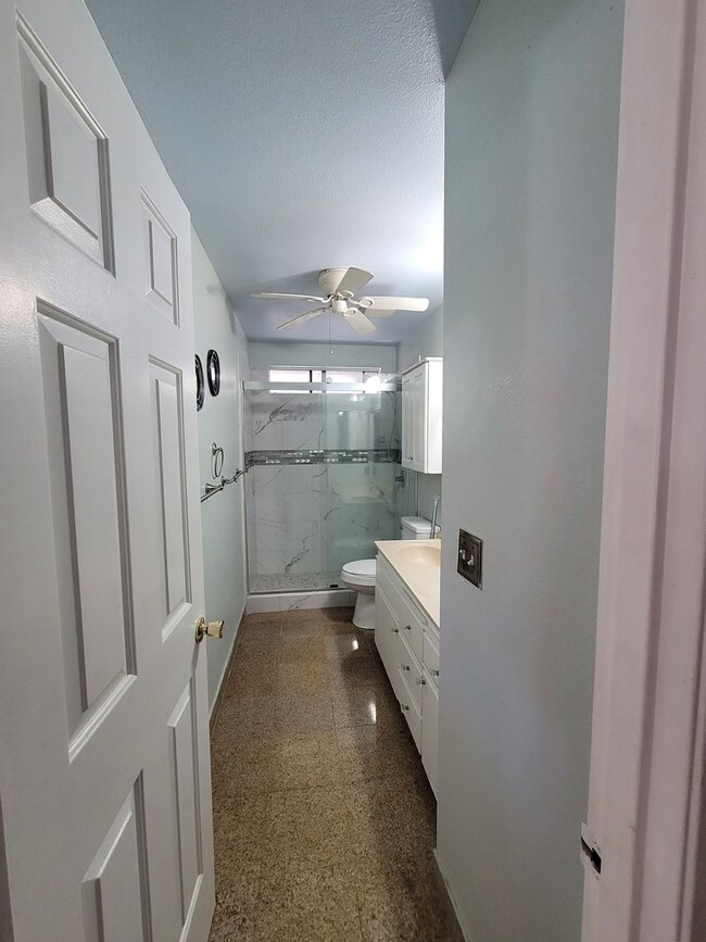 Building Photo - 86 Waipahe St