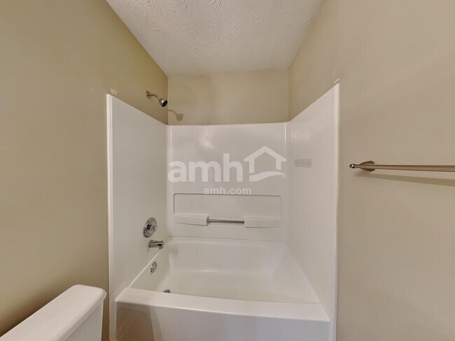 Building Photo - 3385 Woodash Ln