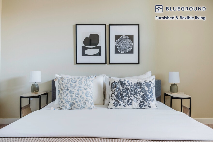 Building Photo - 13403 Newcastle Commons Dr