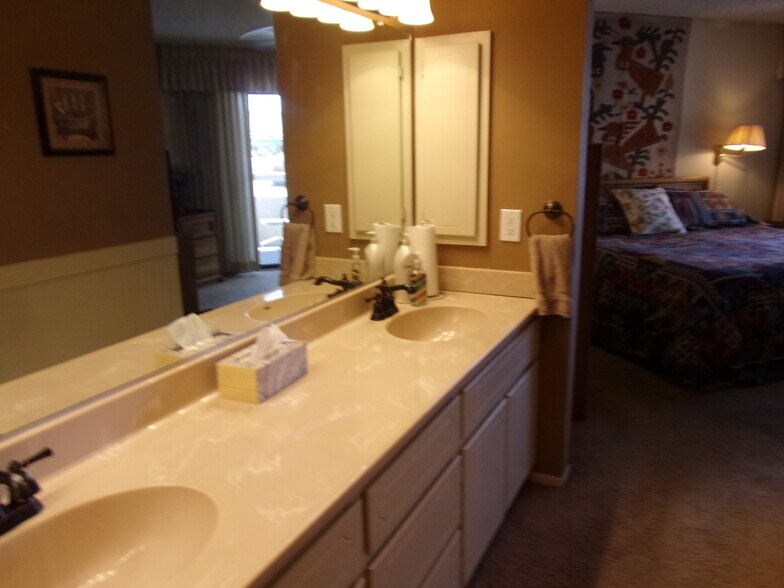 Building Photo - 1611 AZ-95