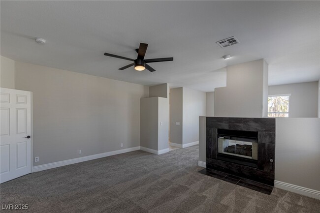 Building Photo - 2510 Putting Green Dr
