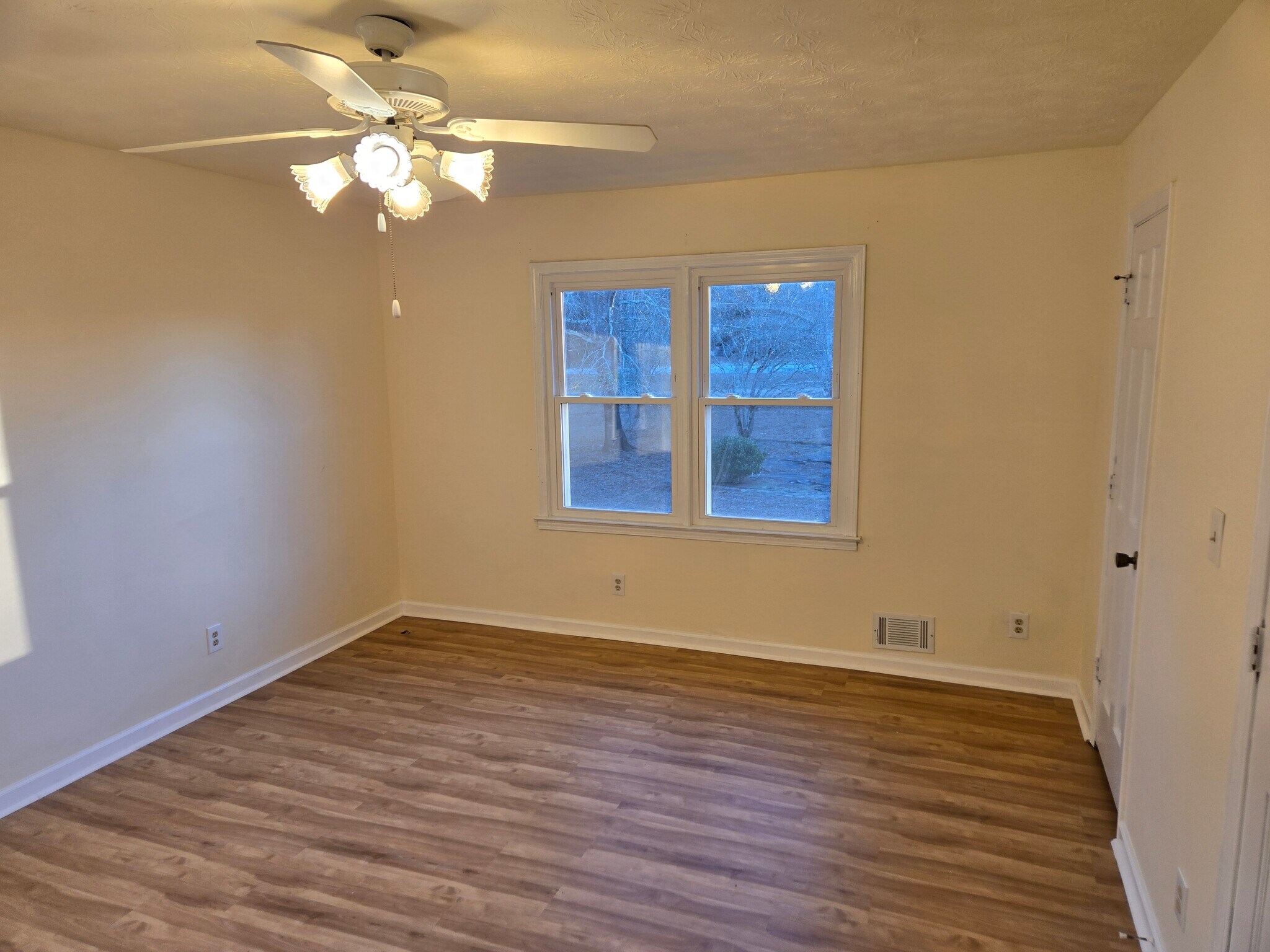 Building Photo - 1231 Kelleytown Rd