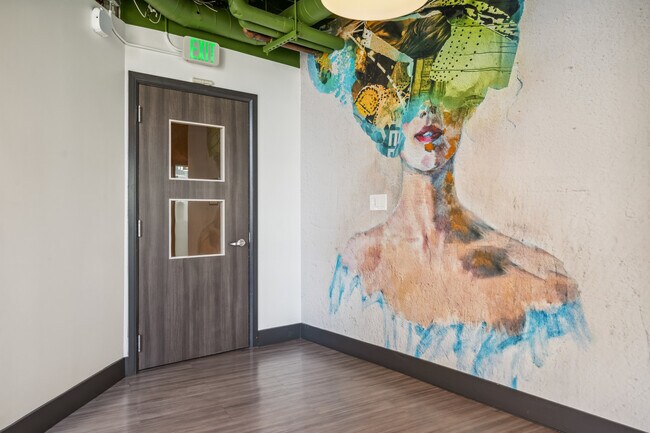 Building Photo - 388 Beale St