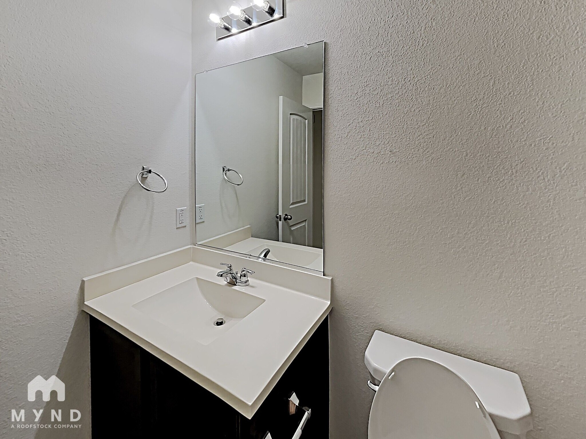 Building Photo - 2436 Dolostone Dr