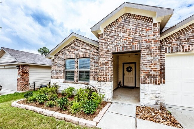 Building Photo - 306 Pecos Dr