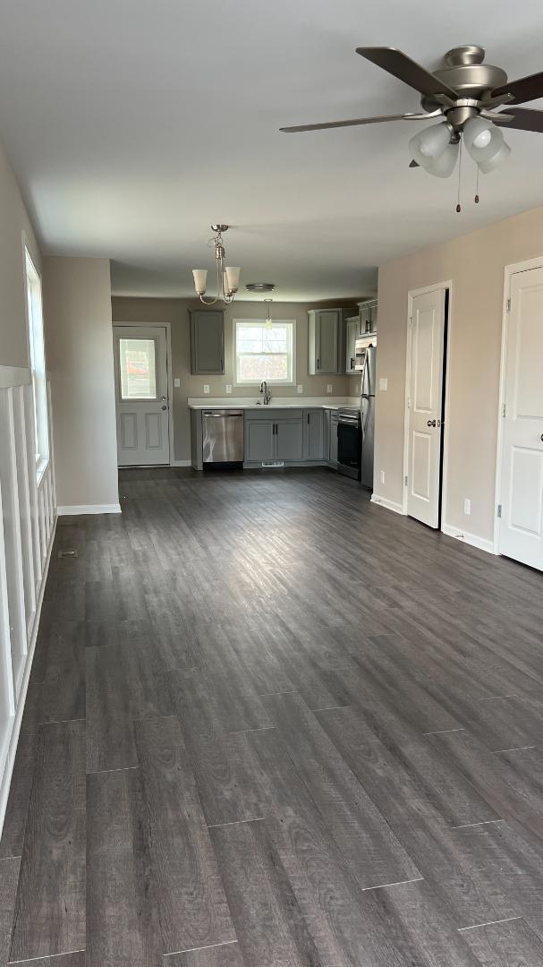 Building Photo - 724 Commerce St