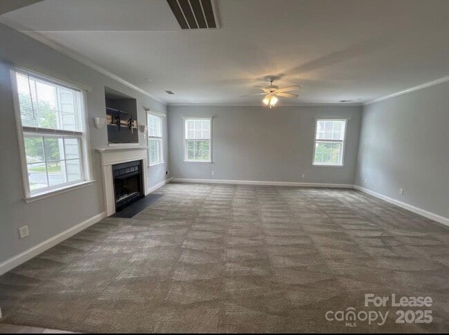 Building Photo - 126 Cloister Ln