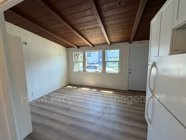 Building Photo - 12331 Havelock Ave