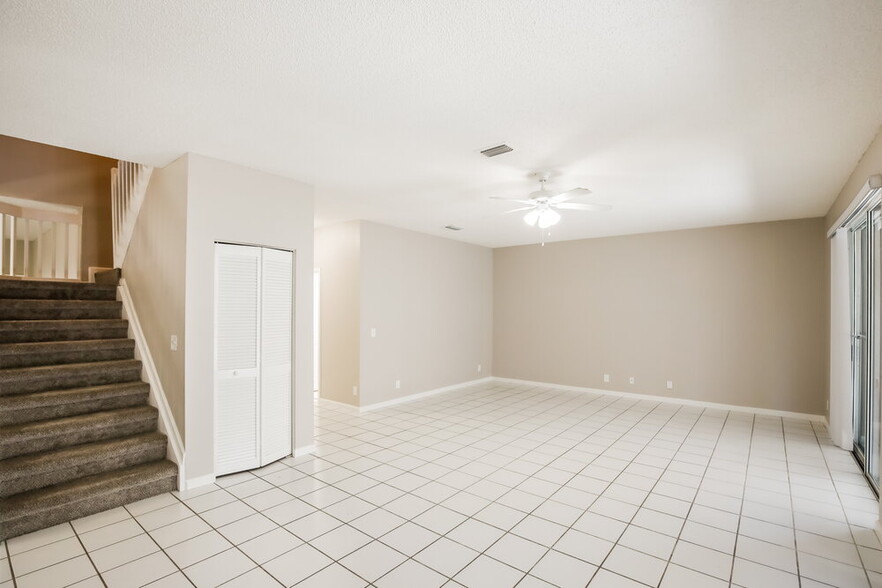 Building Photo - 18164 Blue Lake Way